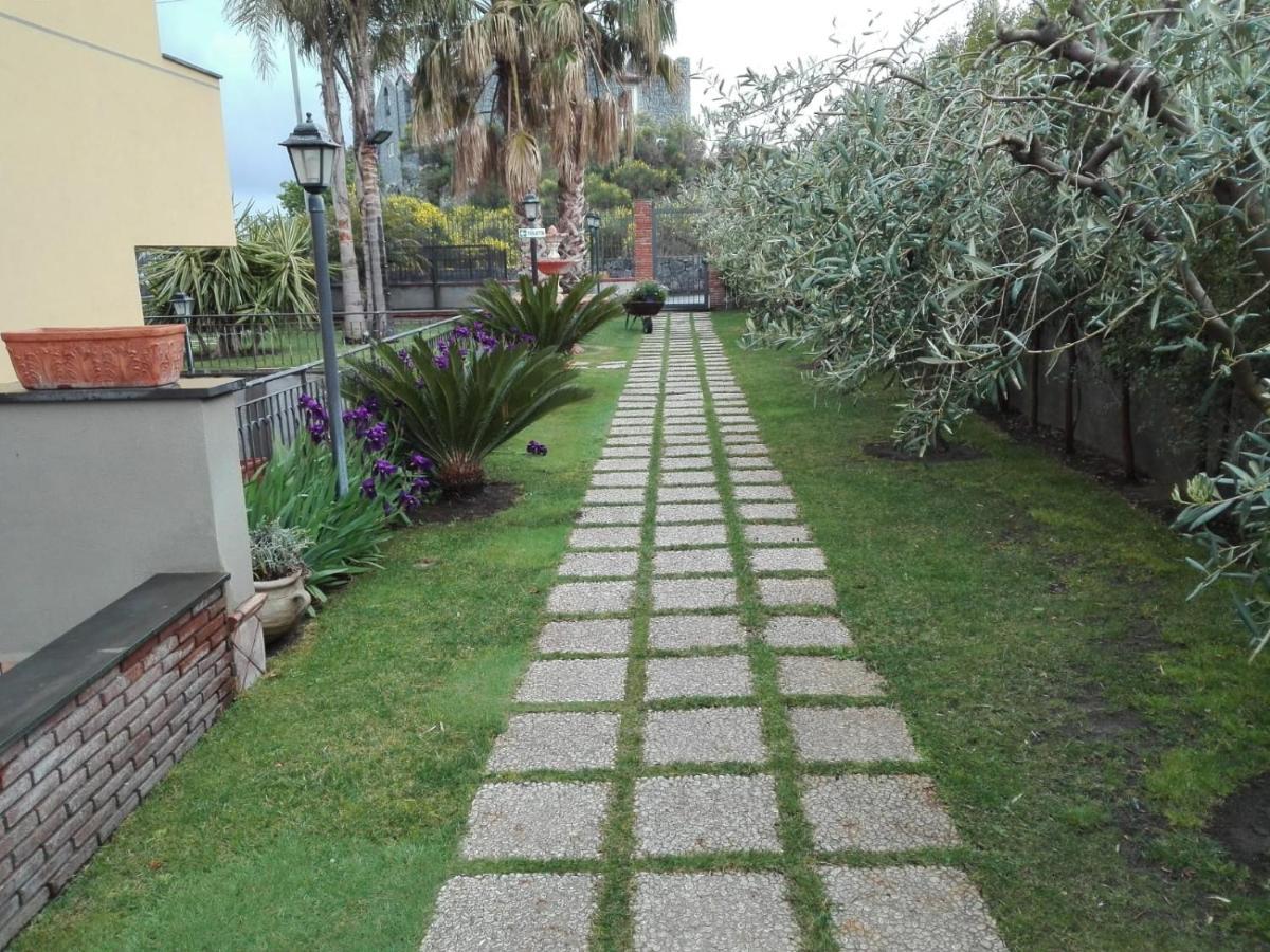 B&B Villa Salome' San Pietro Clarenza Εξωτερικό φωτογραφία